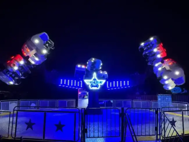 Top Gun amusement ride